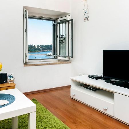 Sea View Apartment Rovinj Luaran gambar