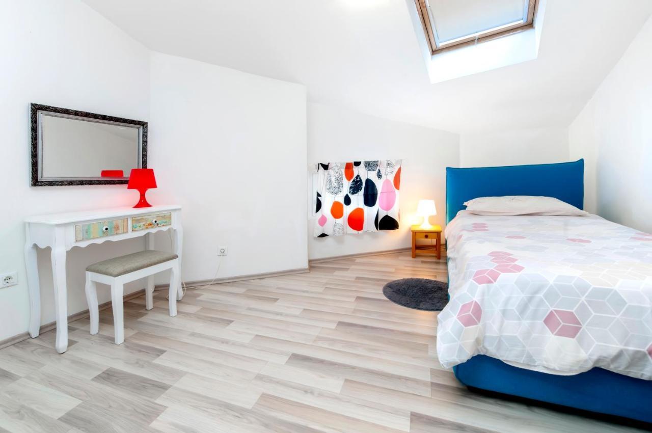 Sea View Apartment Rovinj Luaran gambar