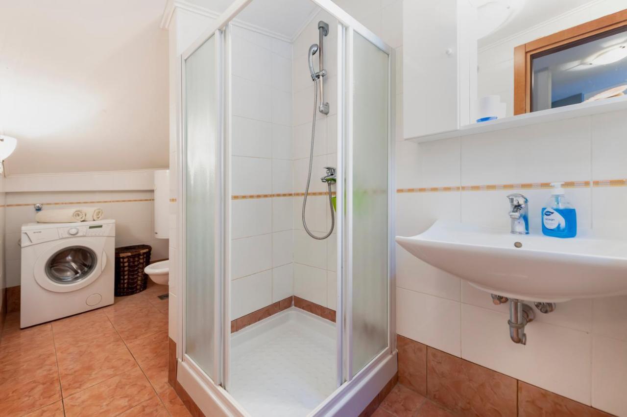 Sea View Apartment Rovinj Luaran gambar