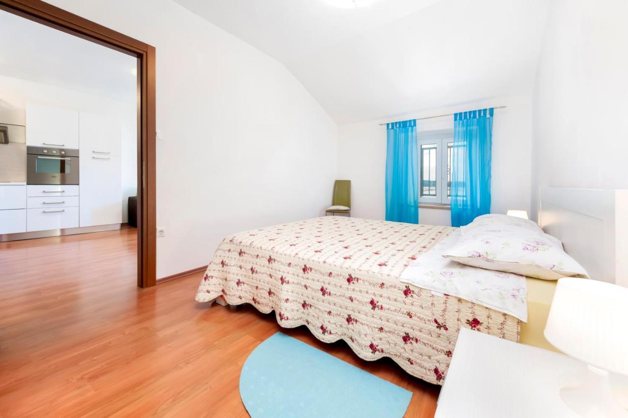 Sea View Apartment Rovinj Luaran gambar
