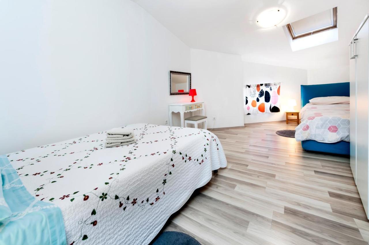 Sea View Apartment Rovinj Luaran gambar